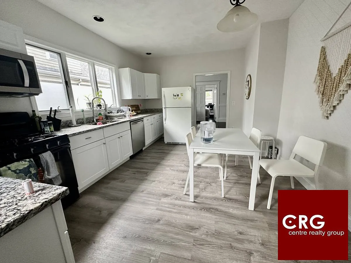 4 bed, 1.0 bath, 1200 sqft, $5,500 — Photo 2