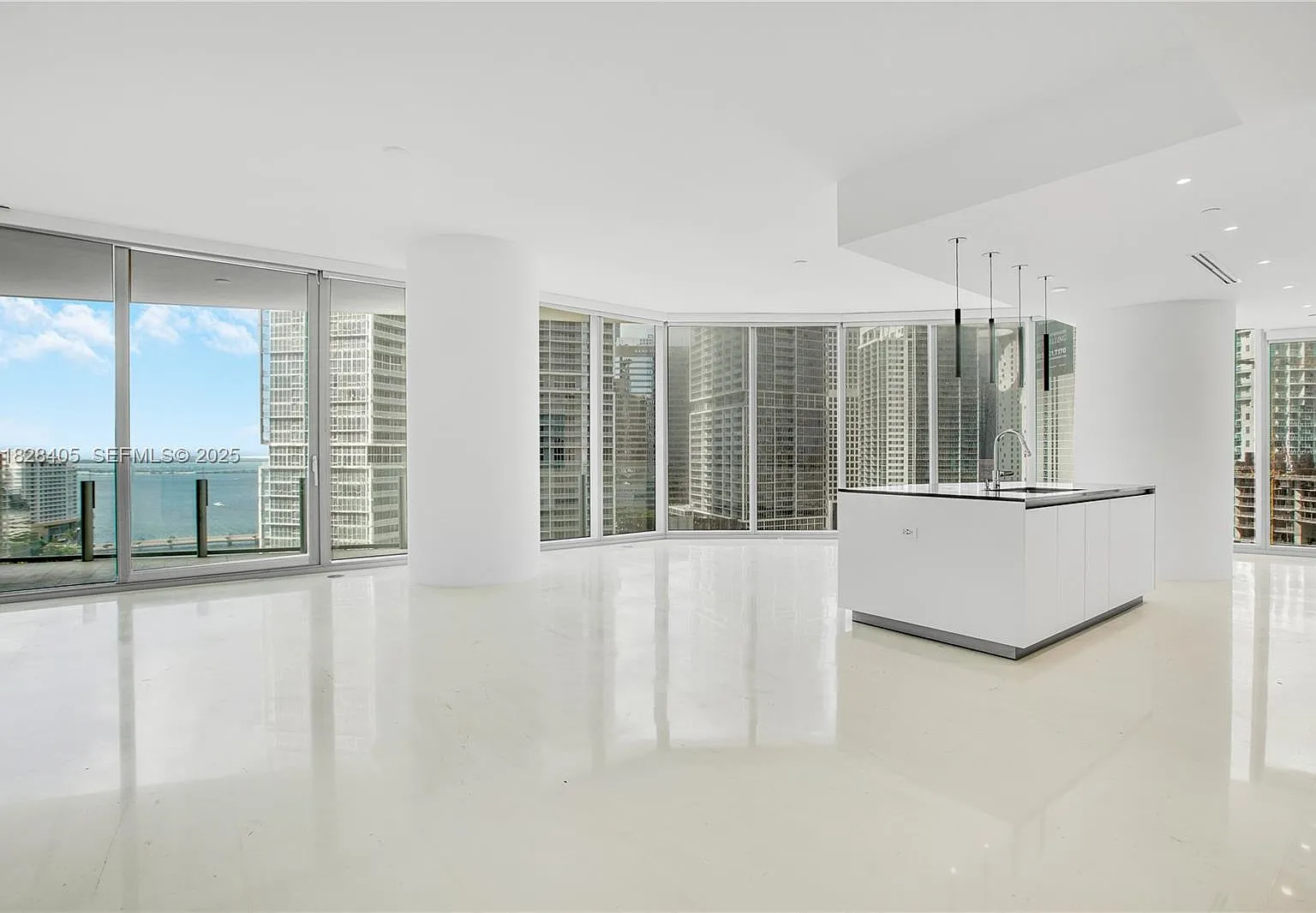 3 bed, 2329 sqft, $16,500 — Photo 1