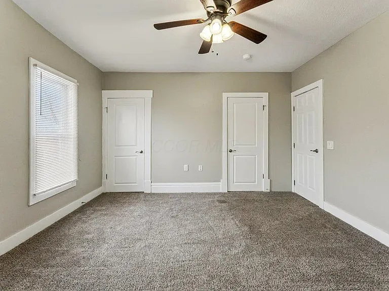 882 Gilbert St — Photo 11