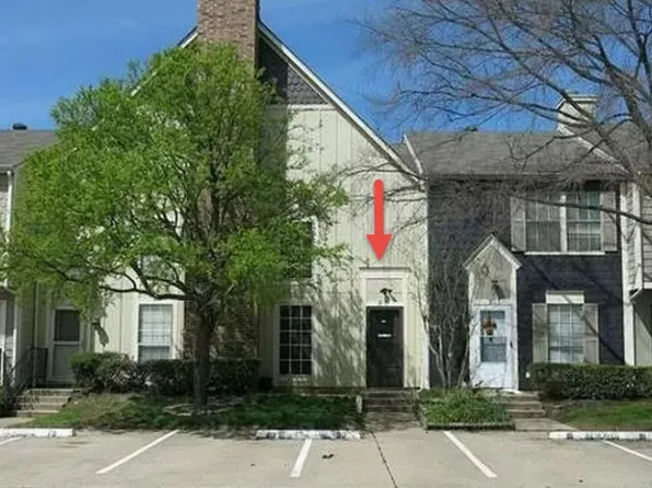 80 Winchester Dr, Euless, TX 76039