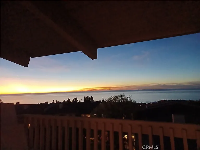 6542 Ocean Crest Dr #B306 — Photo 44