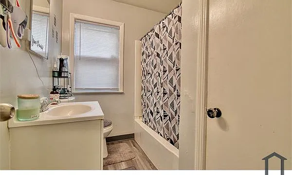 5559 Clement Ave — Photo 8