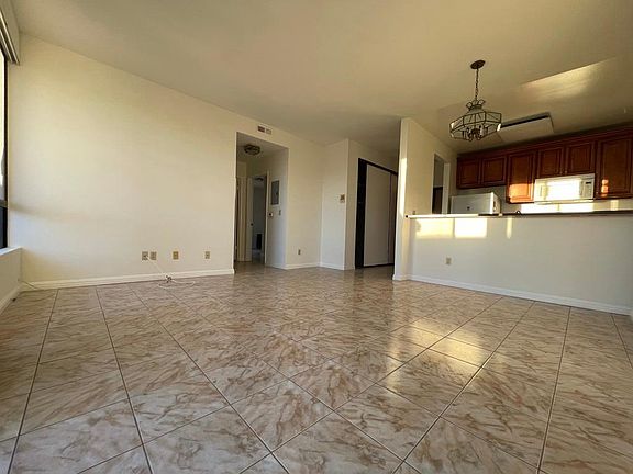5th image of 1514 18th St APT 105