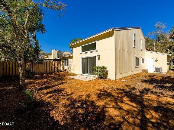 3rd image of 153 Northbrook Ln
