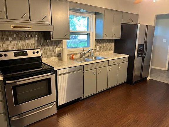 2nd image of 2902 Wallingford Ct