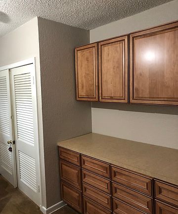 5th image of 2416 W Mulberry Ave