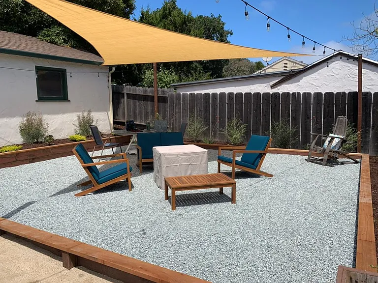 970 W Franklin St — Photo 14