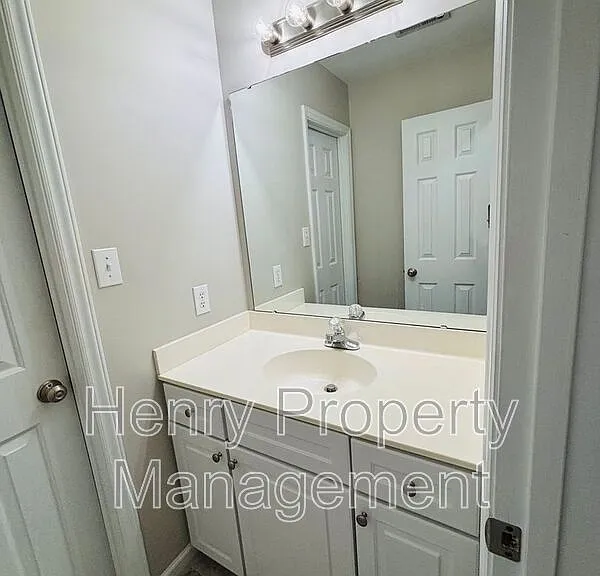 104 Back Woods Cir — Photo 11