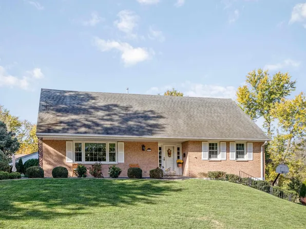 1021 Christopher Ct, Quincy, IL 62305
