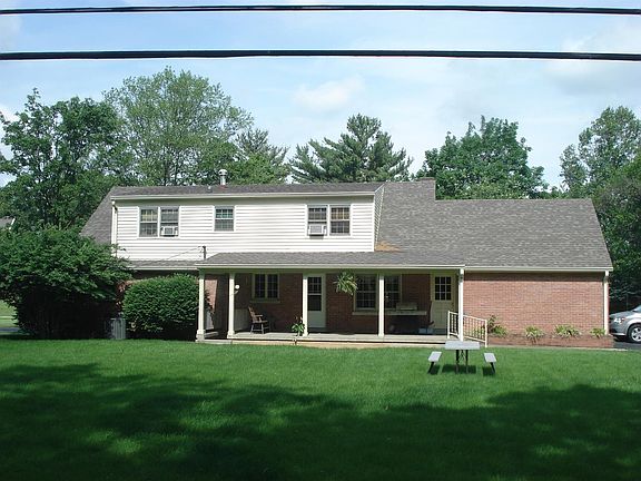 4th image of 105 Grandview Dr