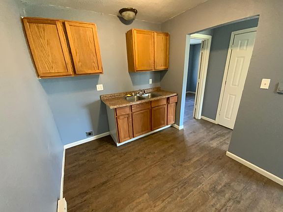 5th image of 936 N Hazel St APT C