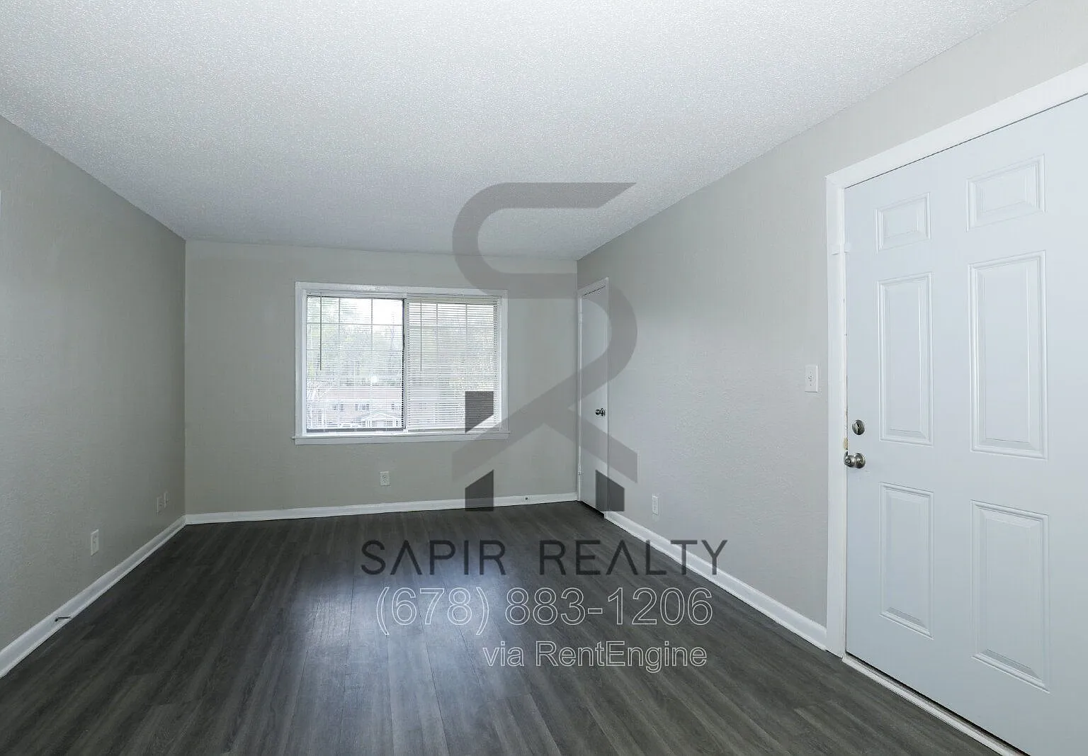 2 bed, 1.5 bath, 760 sqft, $900 — Photo 3