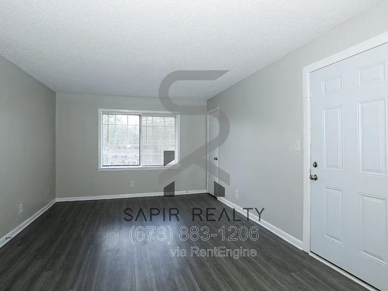 2065 Alison Ct SW #6 — Photo 3
