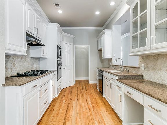 4th image of 8408 Havenwood Dr