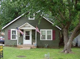 604 W 1st St, Edmond, OK 73003