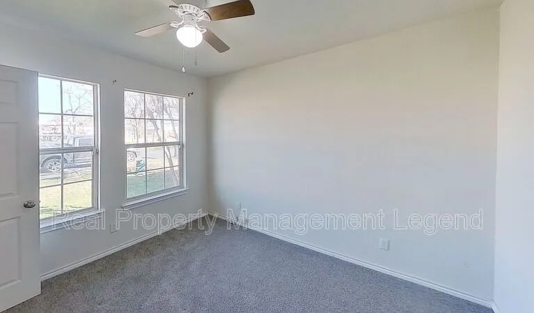 1614 S Montgomery St — Photo 17