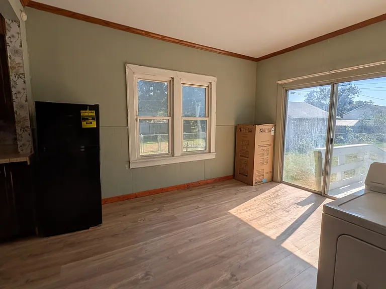 531 W Wallace St — Photo 13