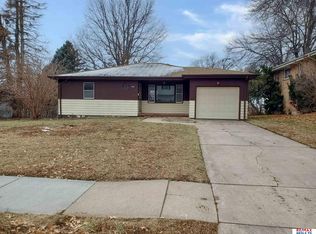 2422 S 49th St, Omaha, NE 68106