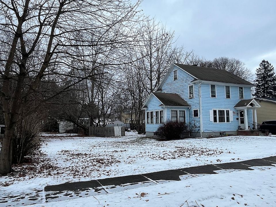 1st image of 218 Chestnut St