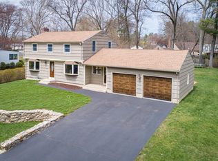 7 Hemlock Dr, Enfield, CT 06082