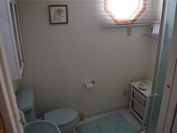 4th image of 7402 Hibiscus Ave