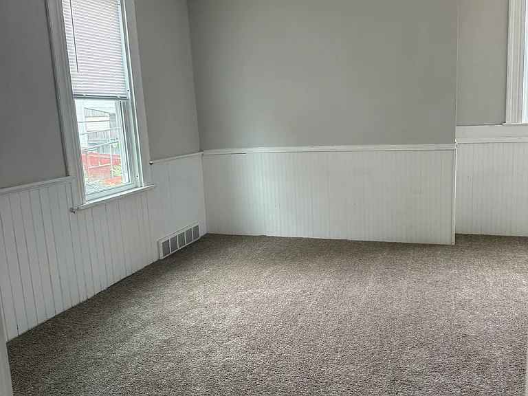 211 Sterling St — Photo 27