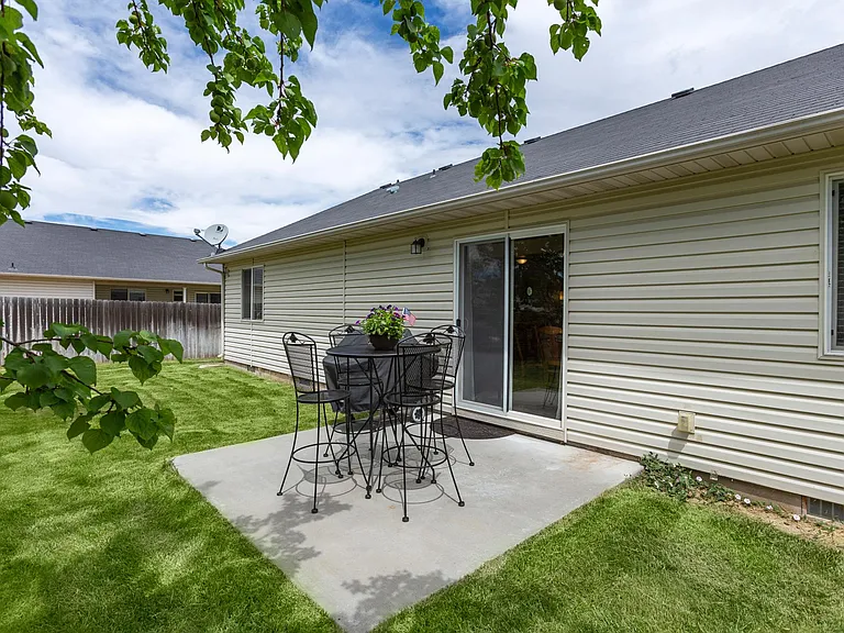 75 S Pebble Ct — Photo 27