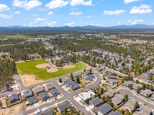 51374 Apache Tears Ct, La Pine, OR 97739