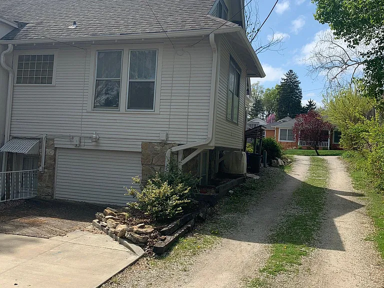 4709 Holly St — Photo 12
