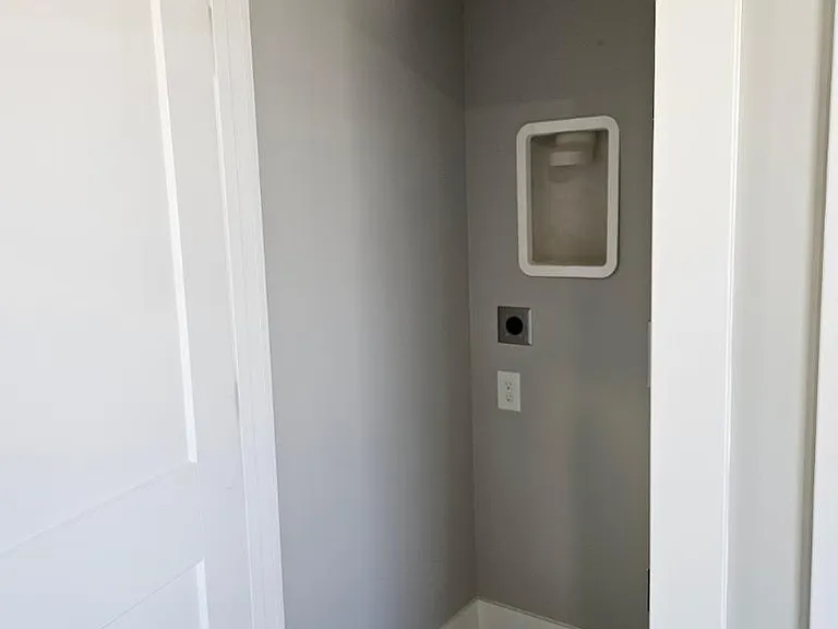 Unit Photo