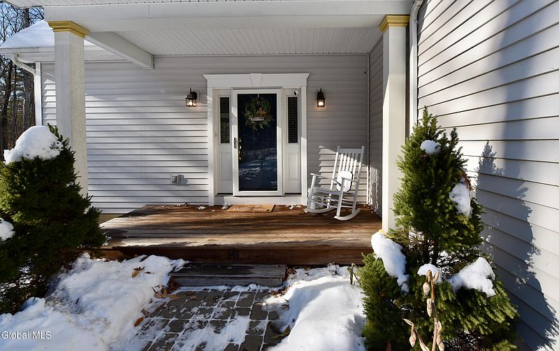 4th image of 141 Ruggles Road