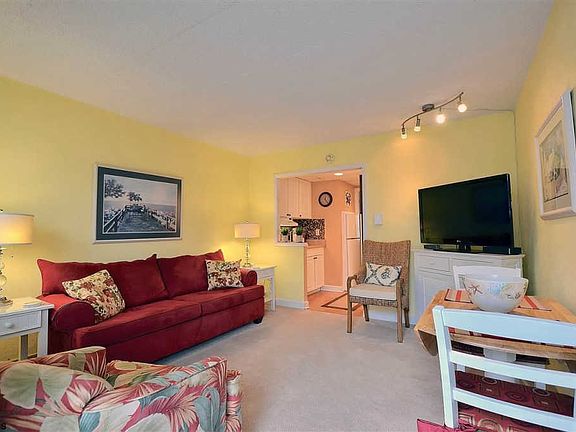 4th image of 921 Wesley Ave APT A13