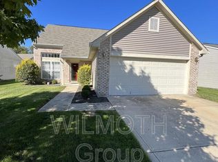 7054 N Laredo Dr, McCordsville, IN 46055