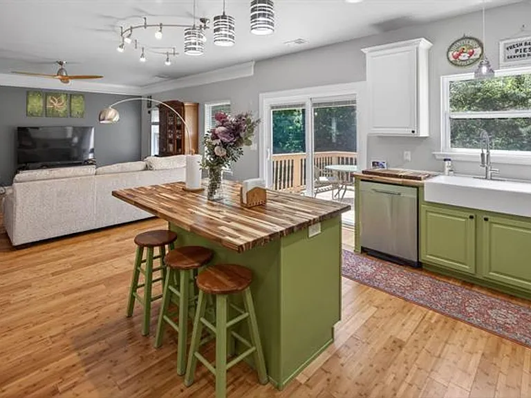 221 Allenbrooke Dr — Photo 13