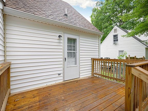 5th image of 9319 Creasman Dr