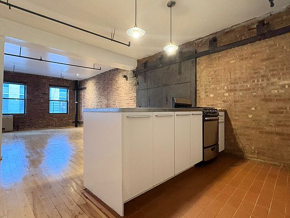4th image of 337 Kent Ave #3E