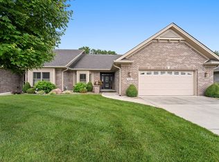 4040 Naples Dr, Columbus, IN 47203