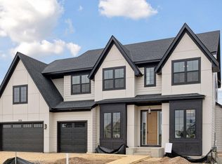 10118 Peony Ln N, Maple Grove, MN 55311