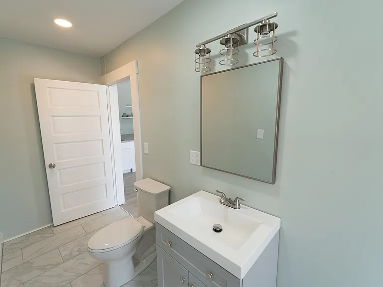 4 Jones St #1 — Photo 6