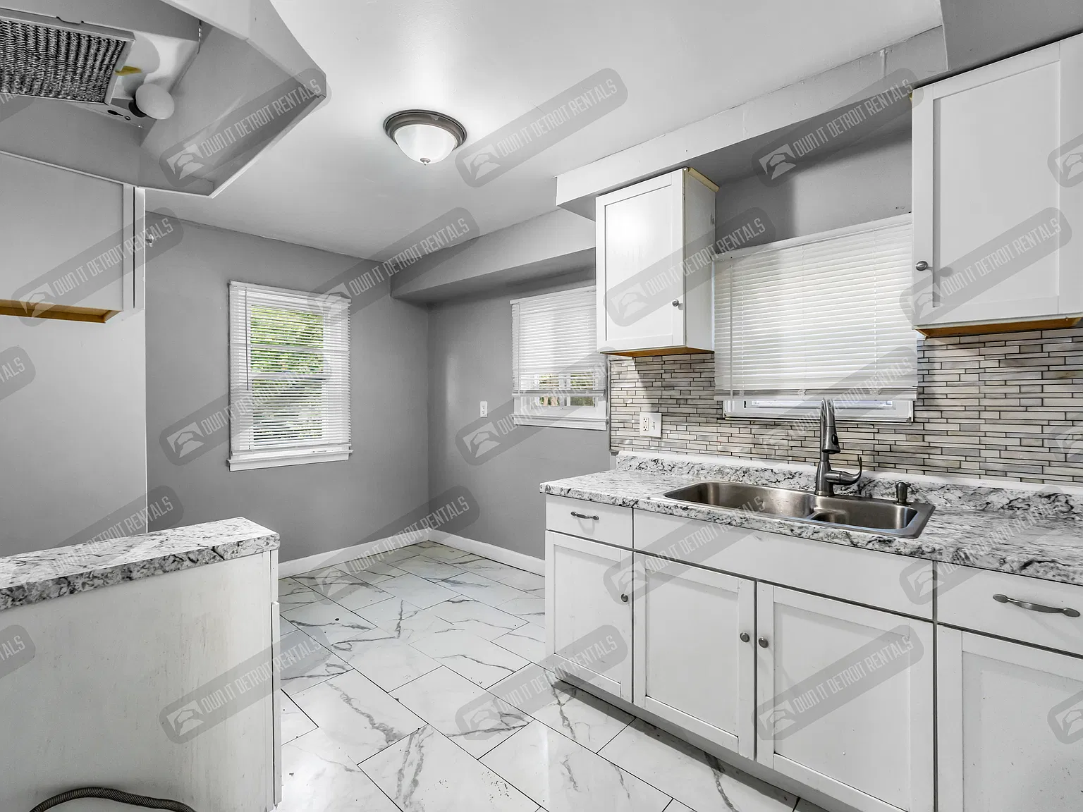 Bungalow 3B — Photo 3