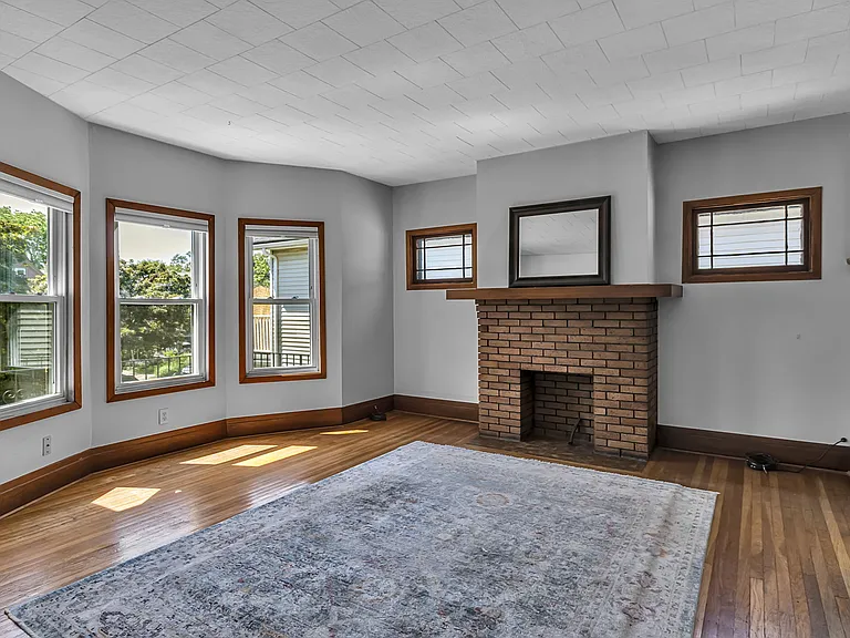 151 Greenfield St #2 — Photo 3