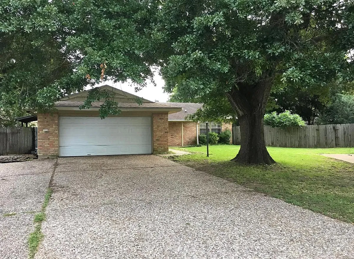 Building Photo - 1407 Antone Ct