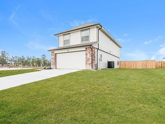 3rd image of 418 Brushback Dr