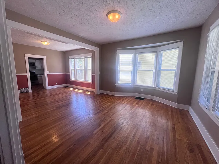 1040 Powers Ave NW — Photo 54