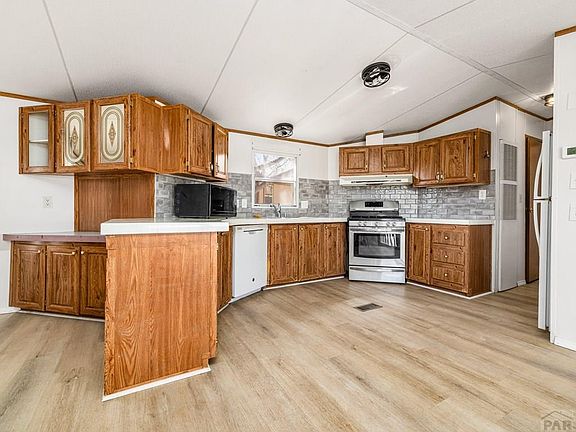 4th image of 360 E Byrd Dr