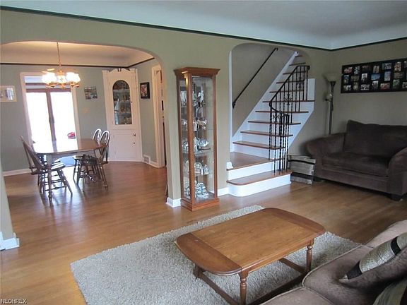 2nd image of 3139 W 159th St