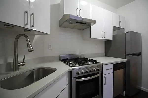 Rented by Bold New York | media 9