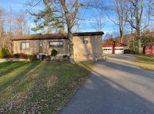 204 Madison Ave, Hopwood, PA 15445