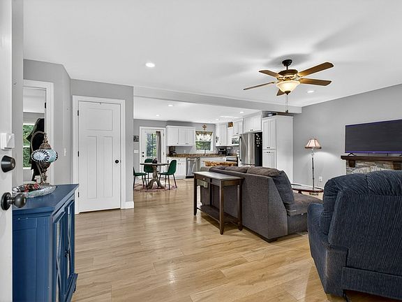 2nd image of 355 Estate Dr