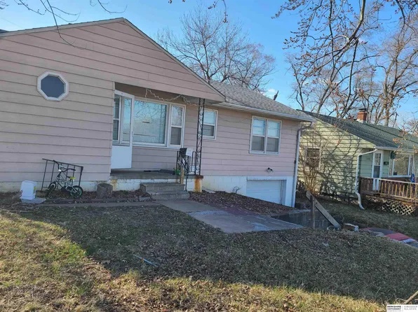 5348 N 44th Ave, Omaha, NE 68111